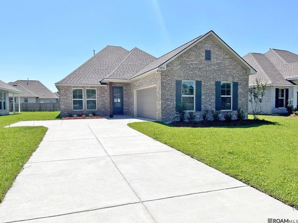 8806 Lyndanne Drive, Denham Springs, LA 70726