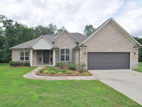 143 Eunice St., Guntown, MS 38849