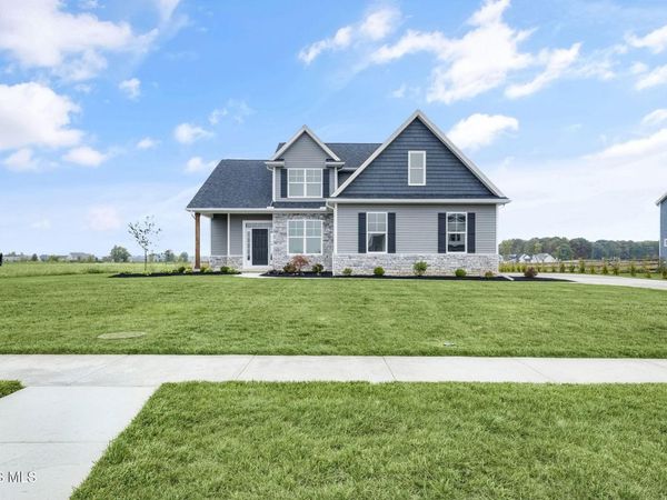 8520 Hocking Cove, Waterville, OH 43566