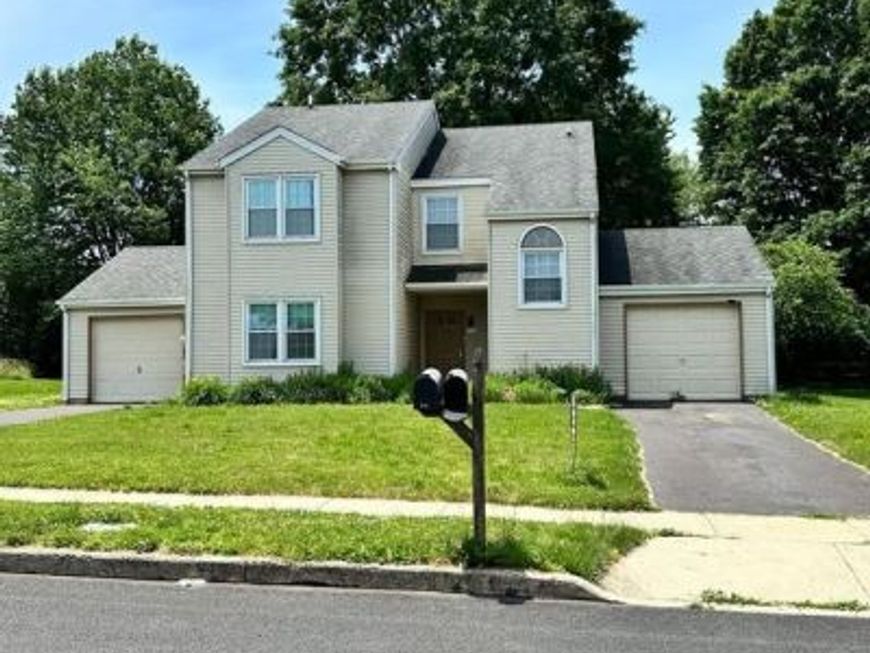 214 Spring House Ln, Telford, PA 18969 Main Photo