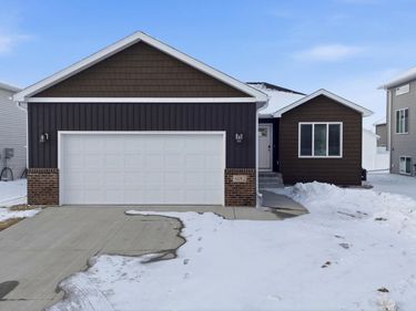 6183 Martin Lane W, West Fargo, ND 58078