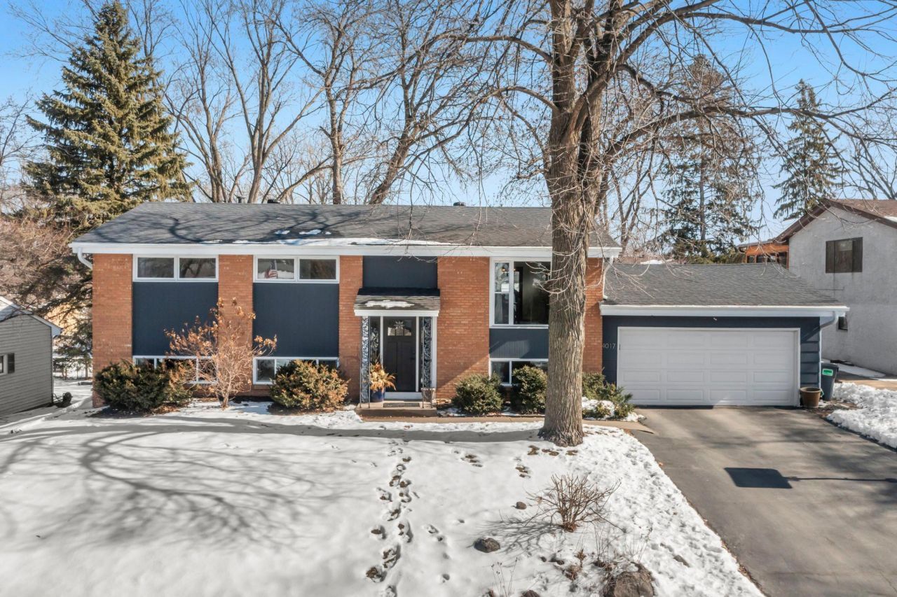 4017 Shamrock Drive Ne, Saint Anthony, MN 55421 Main Photo