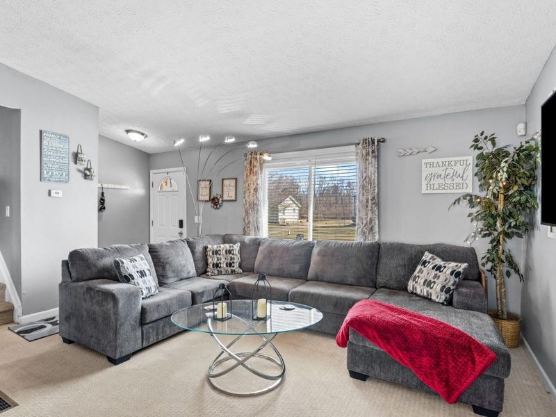 3939 Marsha Drive, Columbus, OH 43207 Photo 6