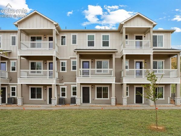 1427 Ducett Heights, Colorado Springs, CO 80904