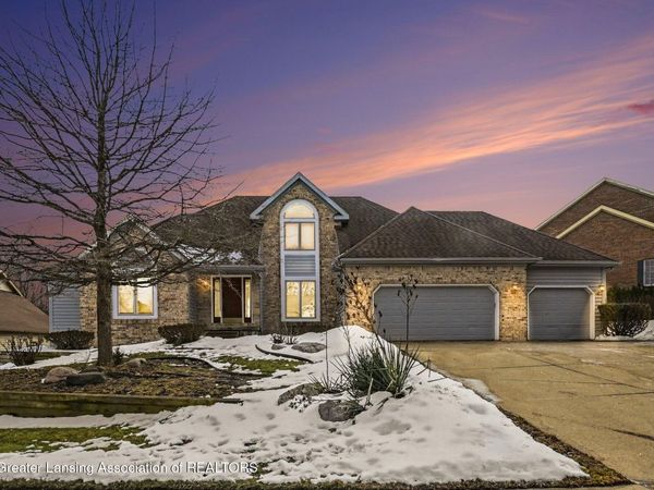 2220 Cheltingham Boulevard, Lansing, MI 48917