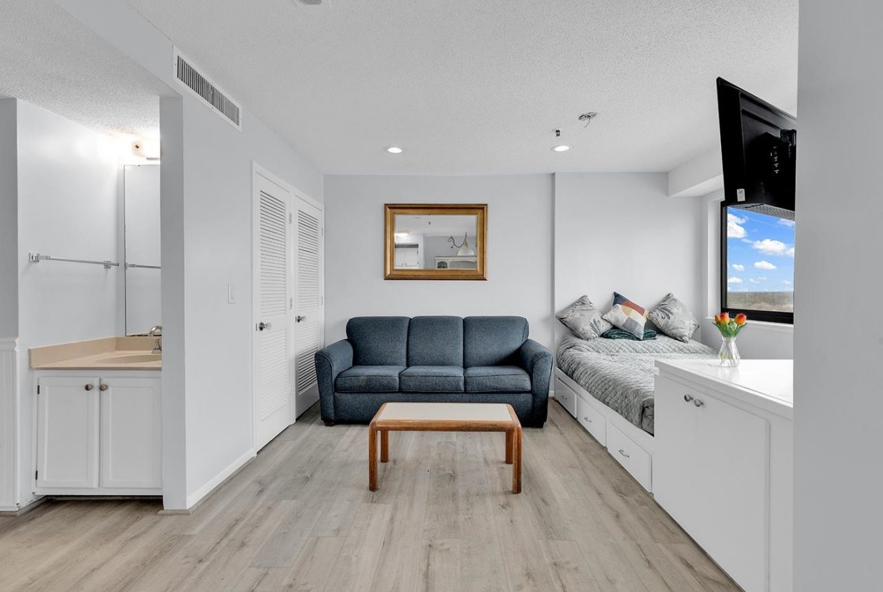 5905 S Kings Hwy. Photo 8