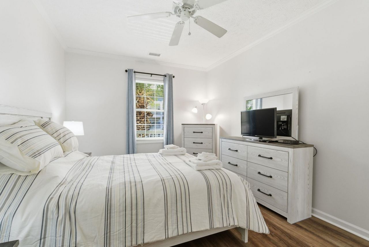 601 Hillside Dr. N Photo 37