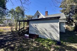 127 S Dennis Avenue photo 4