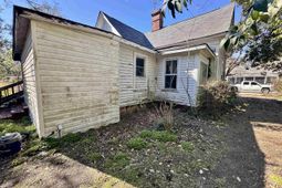 127 S Dennis Avenue photo 4