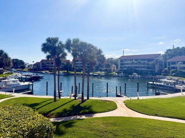 1141 Marine Way E, Unit H2l, North Palm Beach, FL 33408