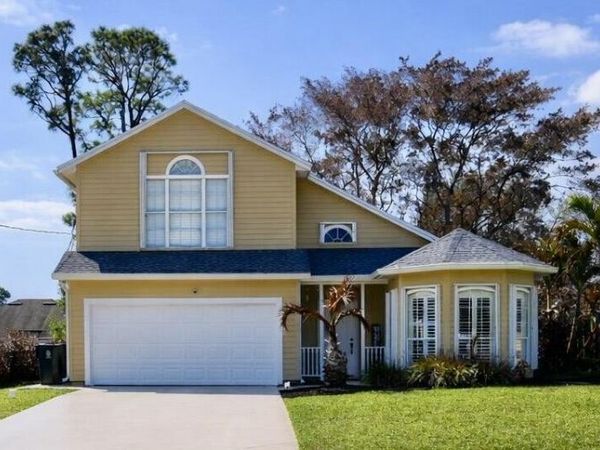 1718 SW Brisbane Street, Port St. Lucie, FL 34984