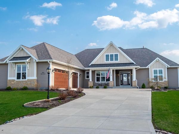 N56W27213 Crispin COURT, Lisbon, WI 53089