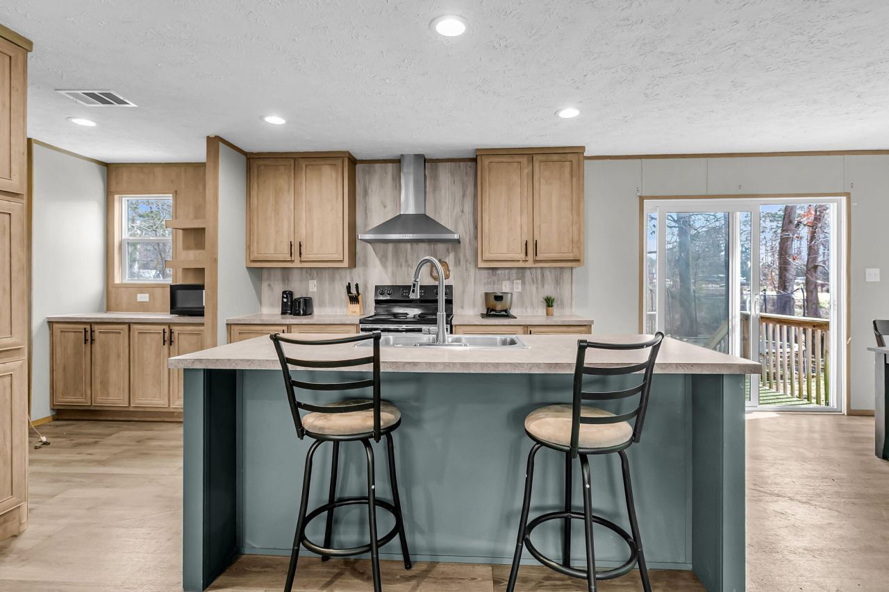 110 Frankie Lane Photo 10