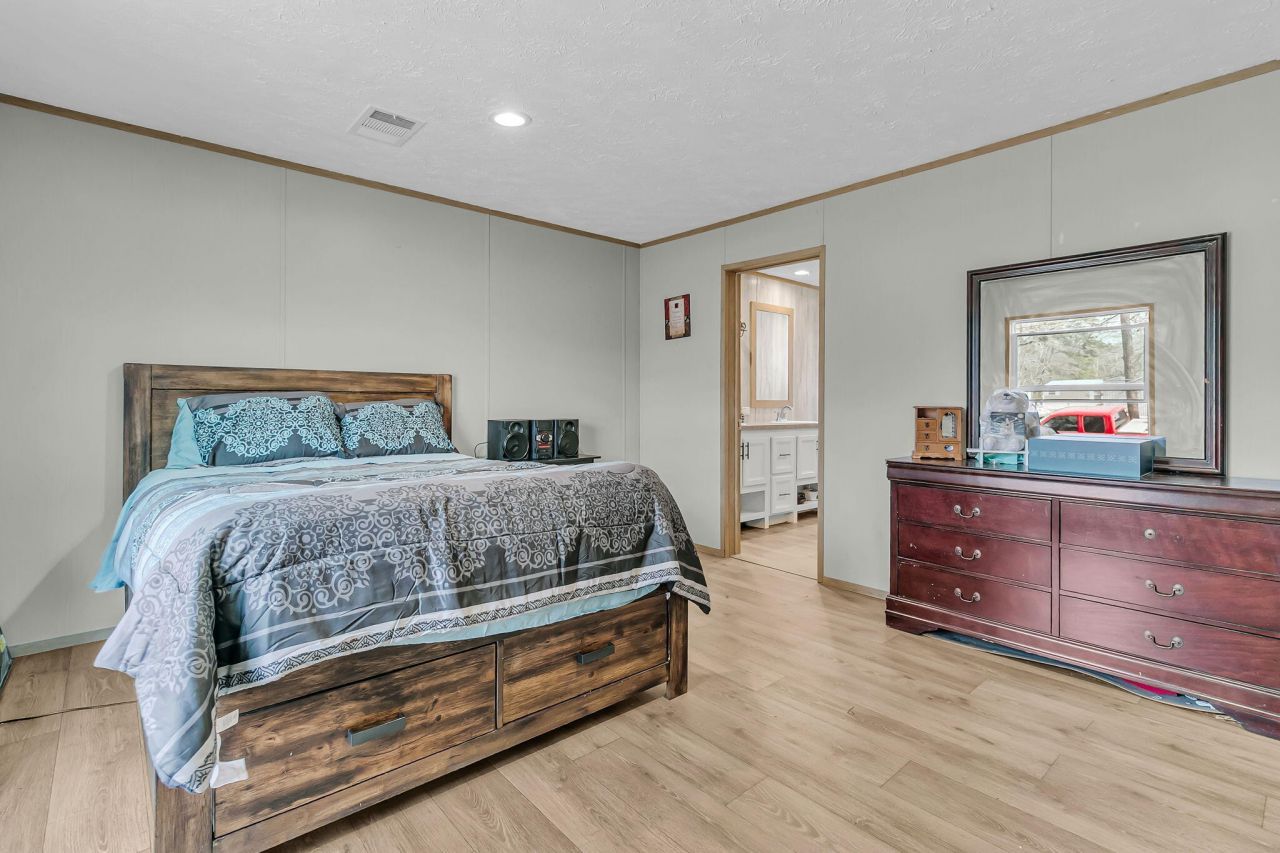 110 Frankie Lane Photo 19