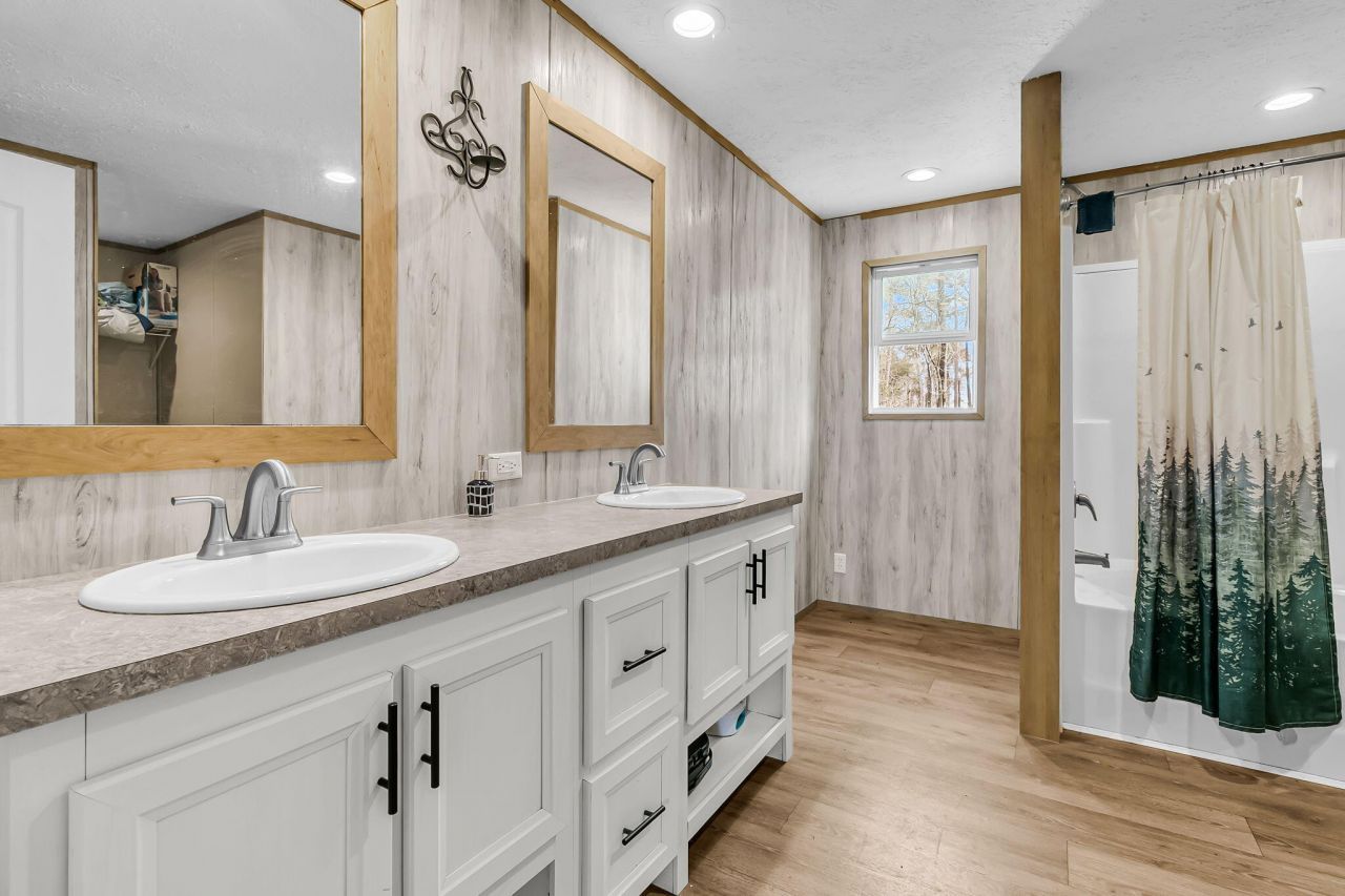 110 Frankie Lane Photo 22