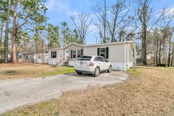 110 Frankie Lane photo 4