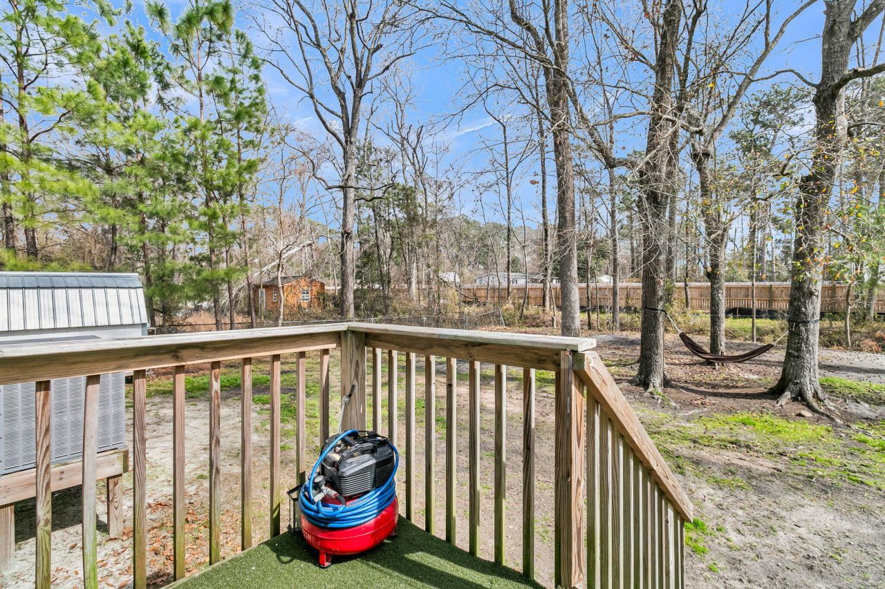 110 Frankie Lane Photo 30