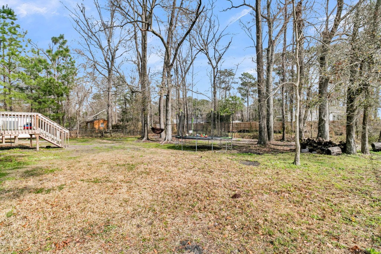 110 Frankie Lane Photo 32