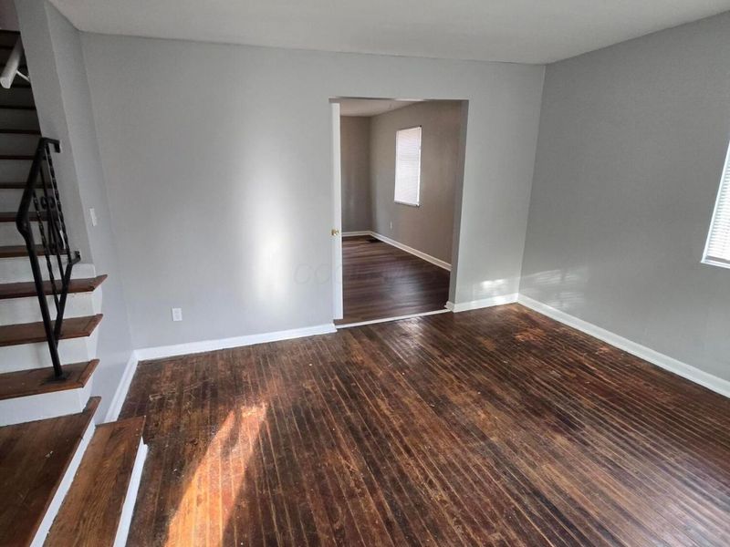 857 Regina Court, Columbus, OH 43204 Photo 3