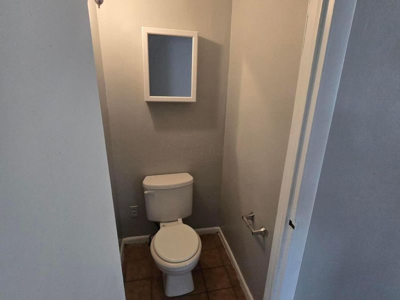 857 Regina Court, Columbus, OH 43204 Photo 8