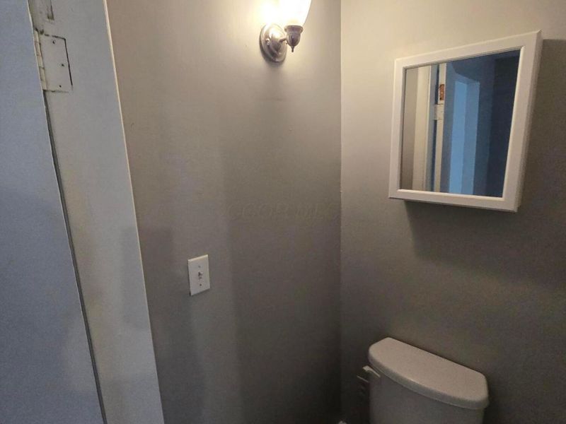 857 Regina Court, Columbus, OH 43204 Photo 9