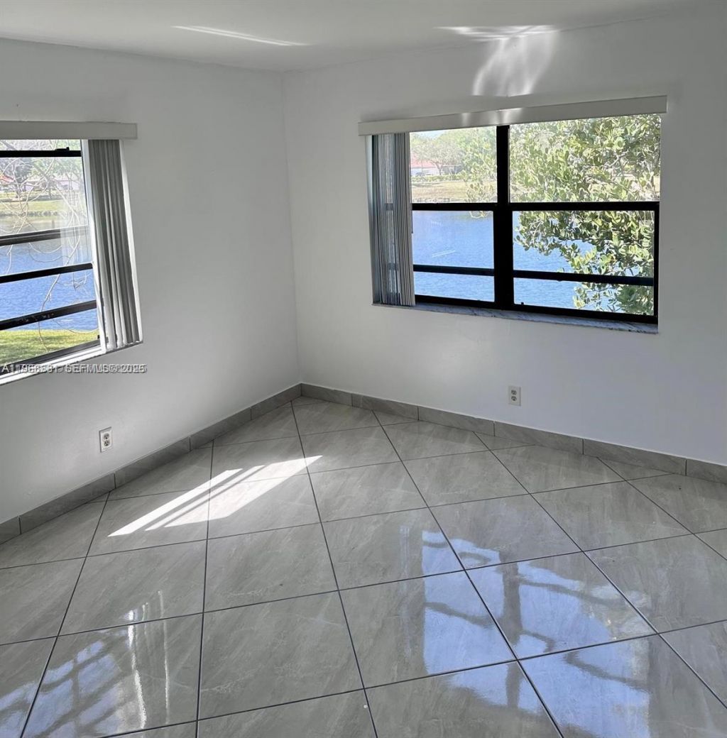 9022 NW 28th Dr, Unit 2-206, Coral Springs, FL 33065 Photo