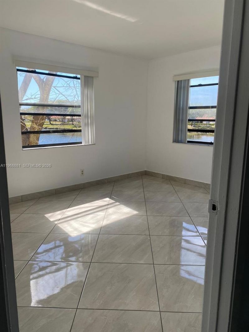 9022 NW 28th Dr, Unit 2-206, Coral Springs, FL 33065 Photo