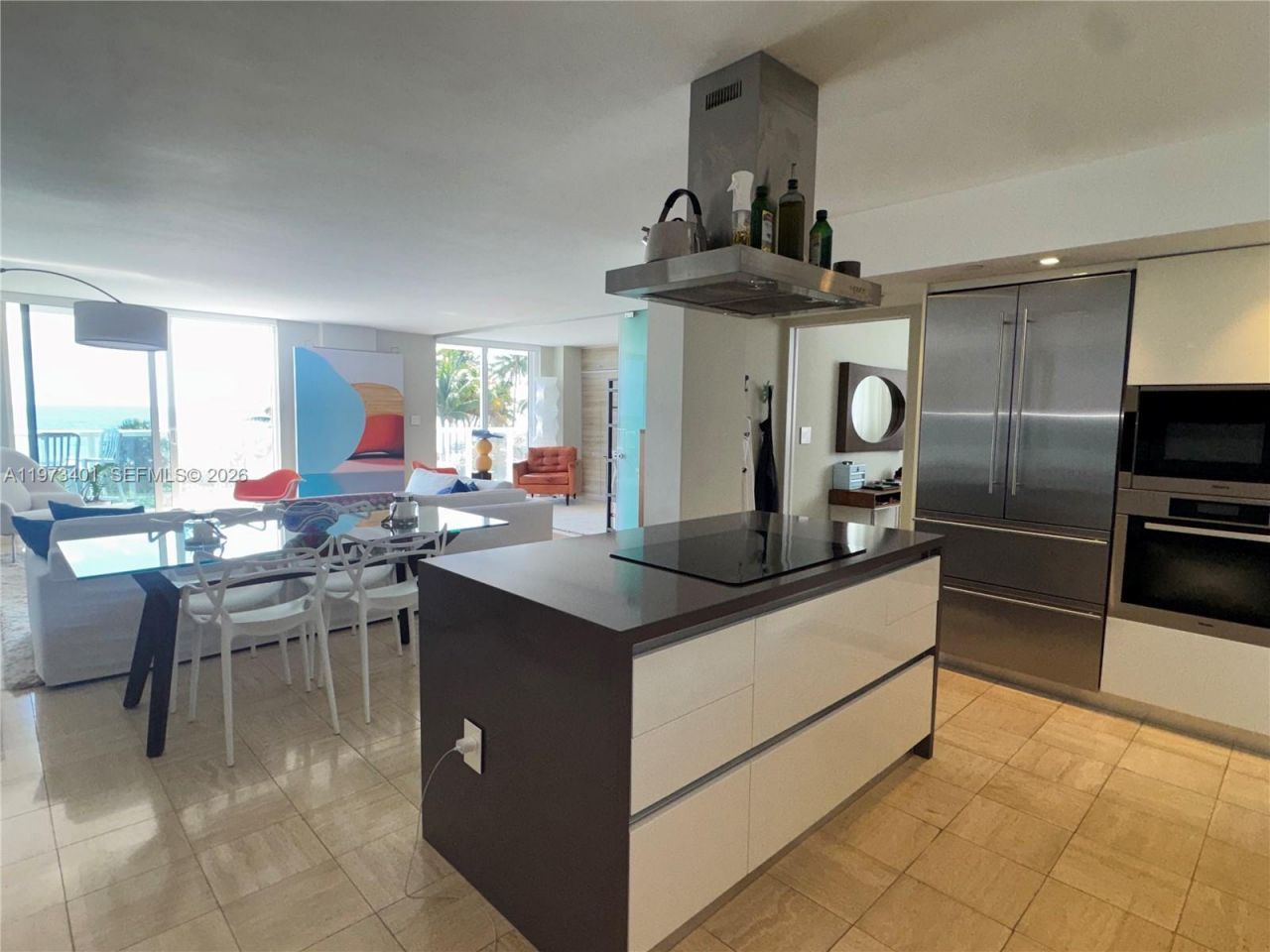 2457 Collins Ave , Unit 405, Miami Beach, FL 33140 Photo