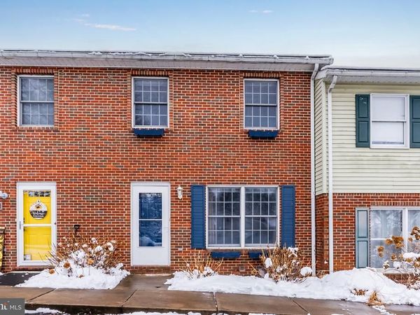 206 SCHOOLHOUSE LANE , MILLERSBURG, PA 17061