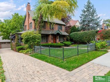 656 N 58th Street, Omaha, NE 68132