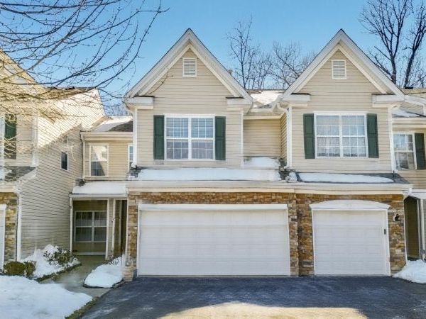 263 Ridge Dr, Pompton Lakes, NJ 07442