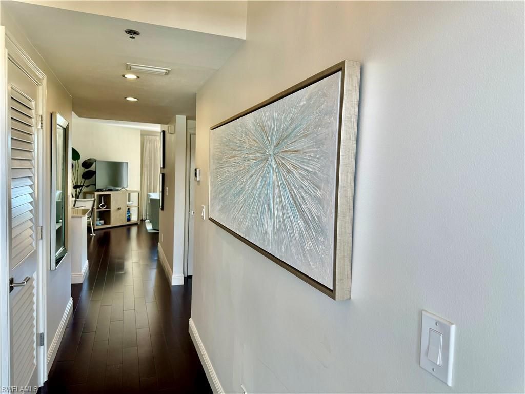 365 5th Ave S, Unit 303, Naples, FL 34102 Photo