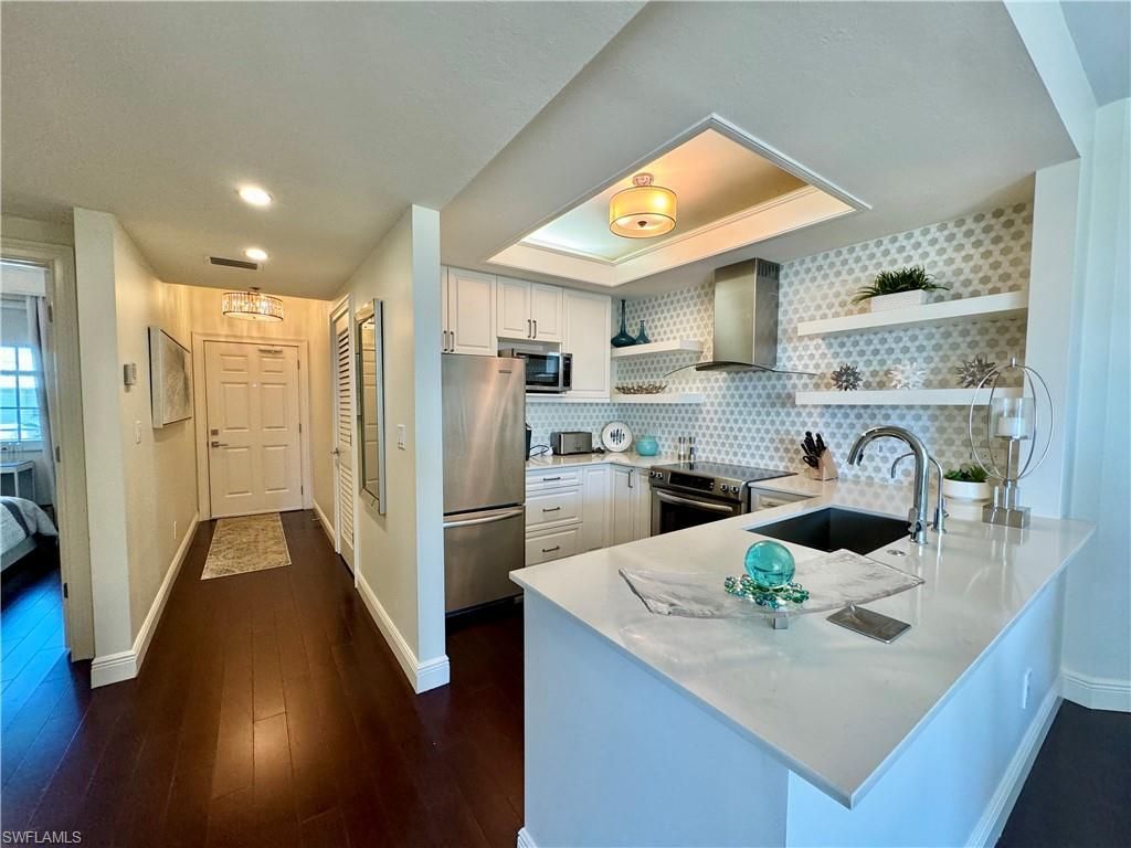 365 5th Ave S, Unit 303, Naples, FL 34102 Photo