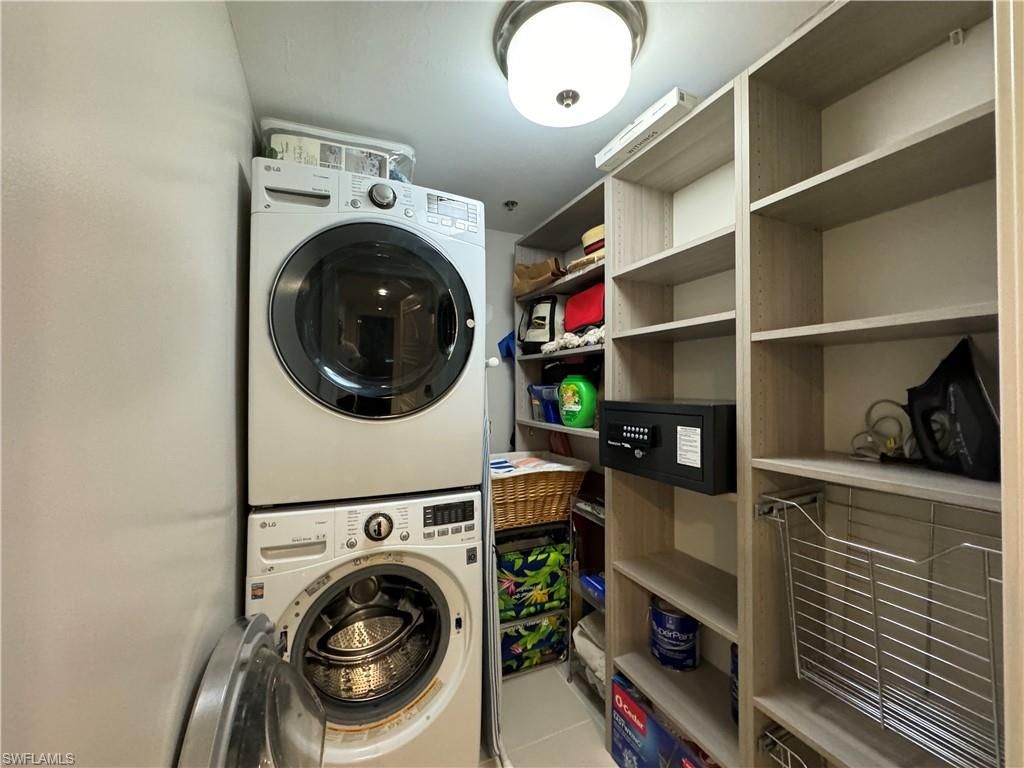 365 5th Ave S, Unit 303, Naples, FL 34102 Photo