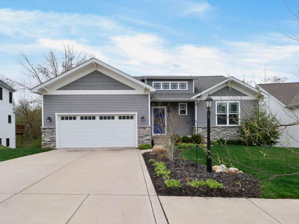 3911 Crown Drive, Valparaiso, IN 46383