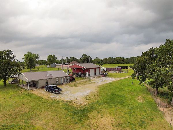 463b NE 88th Lane, Lamar, MO 64759