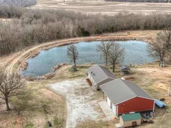 463b NE 88th Lane, Lamar, MO 64759