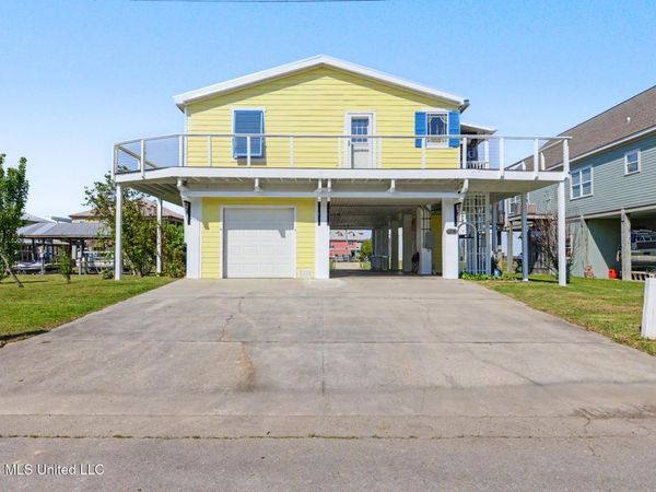 104 Wolfe Street, Bay Saint Louis, MS 39520