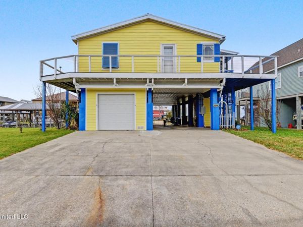 104 Wolfe Street, Bay Saint Louis, MS 39520