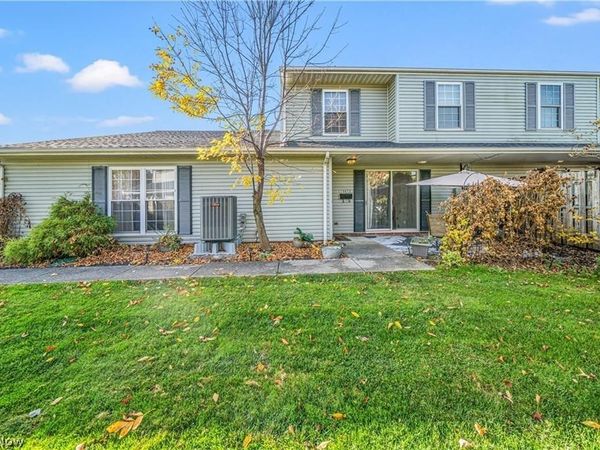 7987 Carriage Circle, Mentor, OH 44060