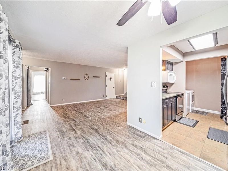 7987 Carriage Circle, Mentor, OH 44060 Photo 10