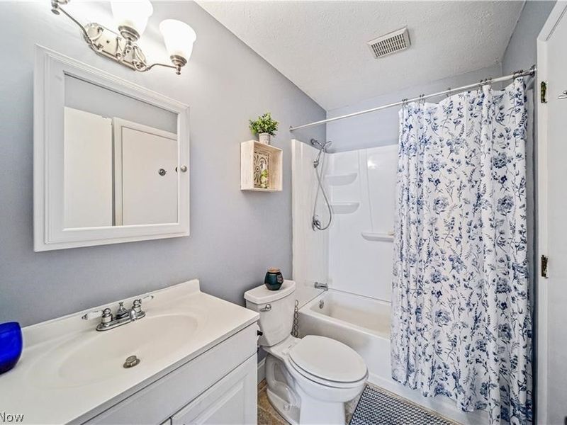 7987 Carriage Circle, Mentor, OH 44060 Photo 17