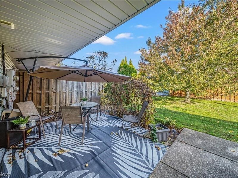 7987 Carriage Circle, Mentor, OH 44060 Photo 2