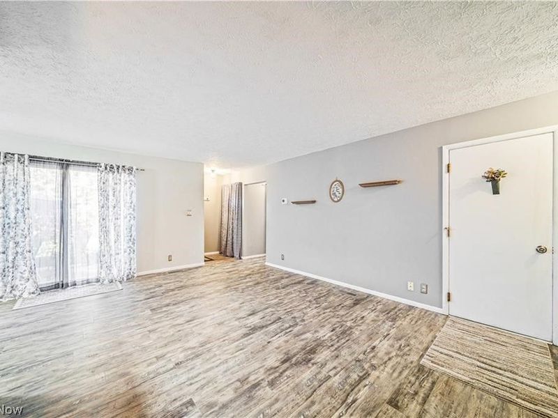 7987 Carriage Circle, Mentor, OH 44060 Photo 4