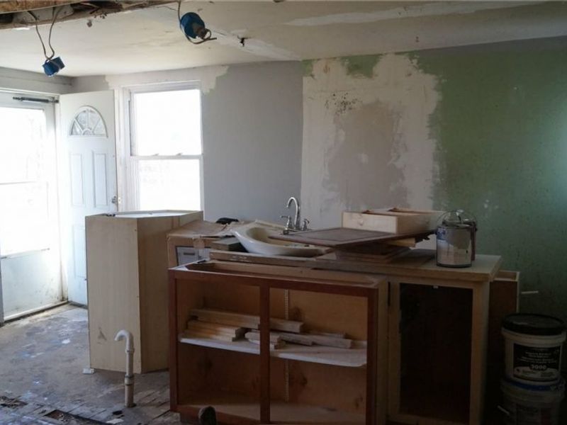 858 May Street, Akron, OH 44311 Photo 3