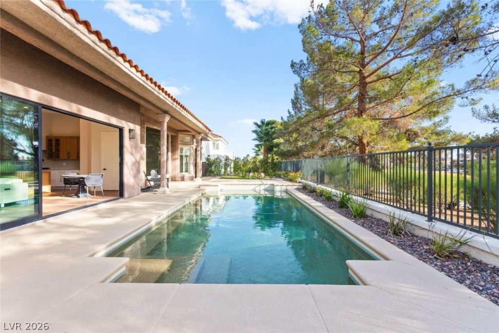 8649 Robinson Ridge Drive, Las Vegas, NV 89117 Main Photo