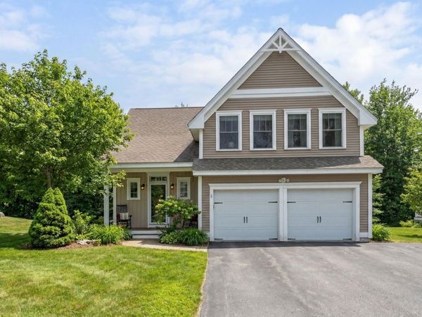 1 Firefly Landing, Newmarket, NH 03857