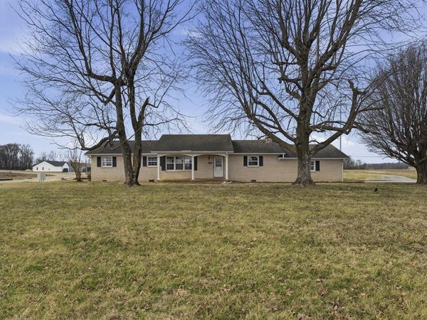 4665 Bowling Green Road , Franklin, KY 42134