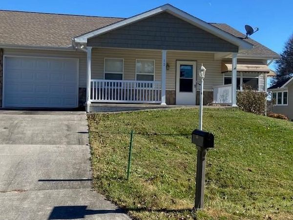 125 Grandview Ln, Crossville, TN