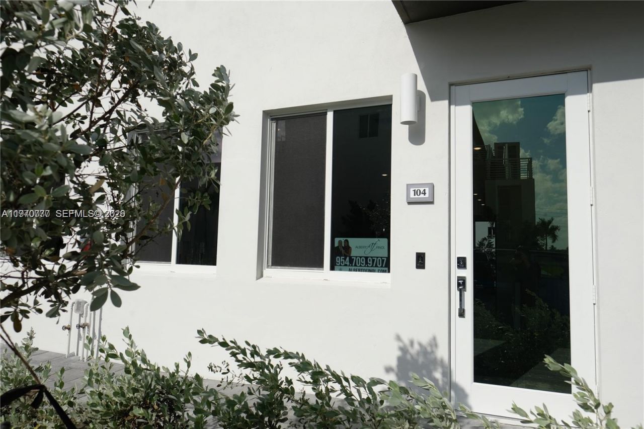 6416 NW 102nd Ct, Unit 104, Doral, FL 33178 Photo